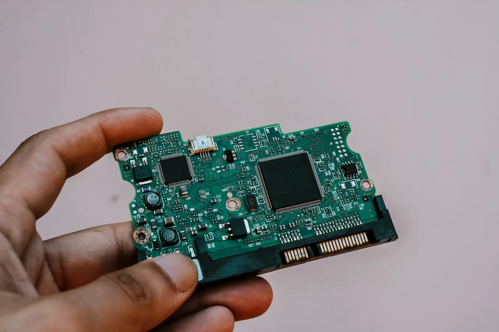 智能照明控制模块与新风控制器联动方案的技术要点解析