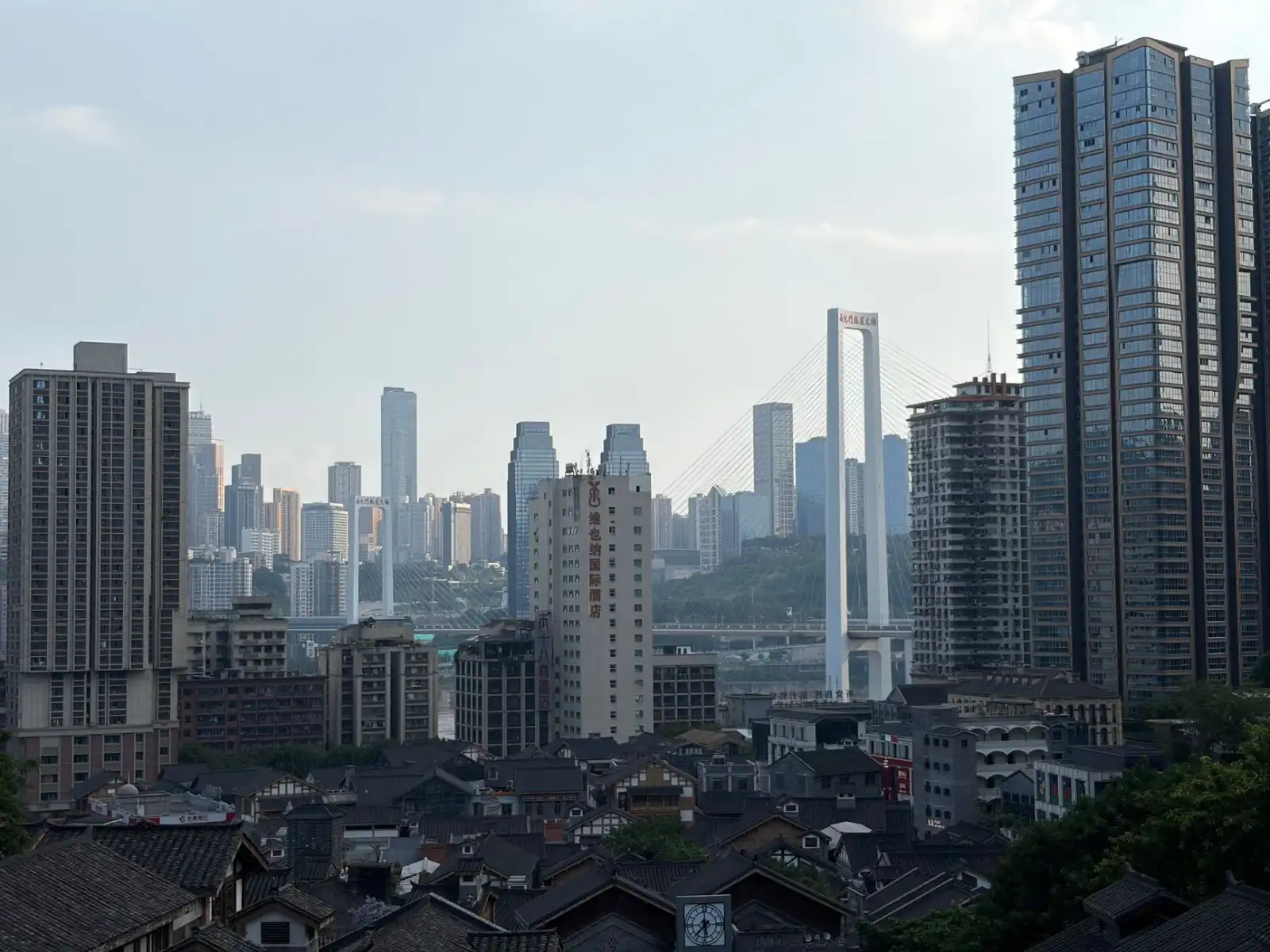 空调温控器与新风控制器联动策略优化办公环境能效