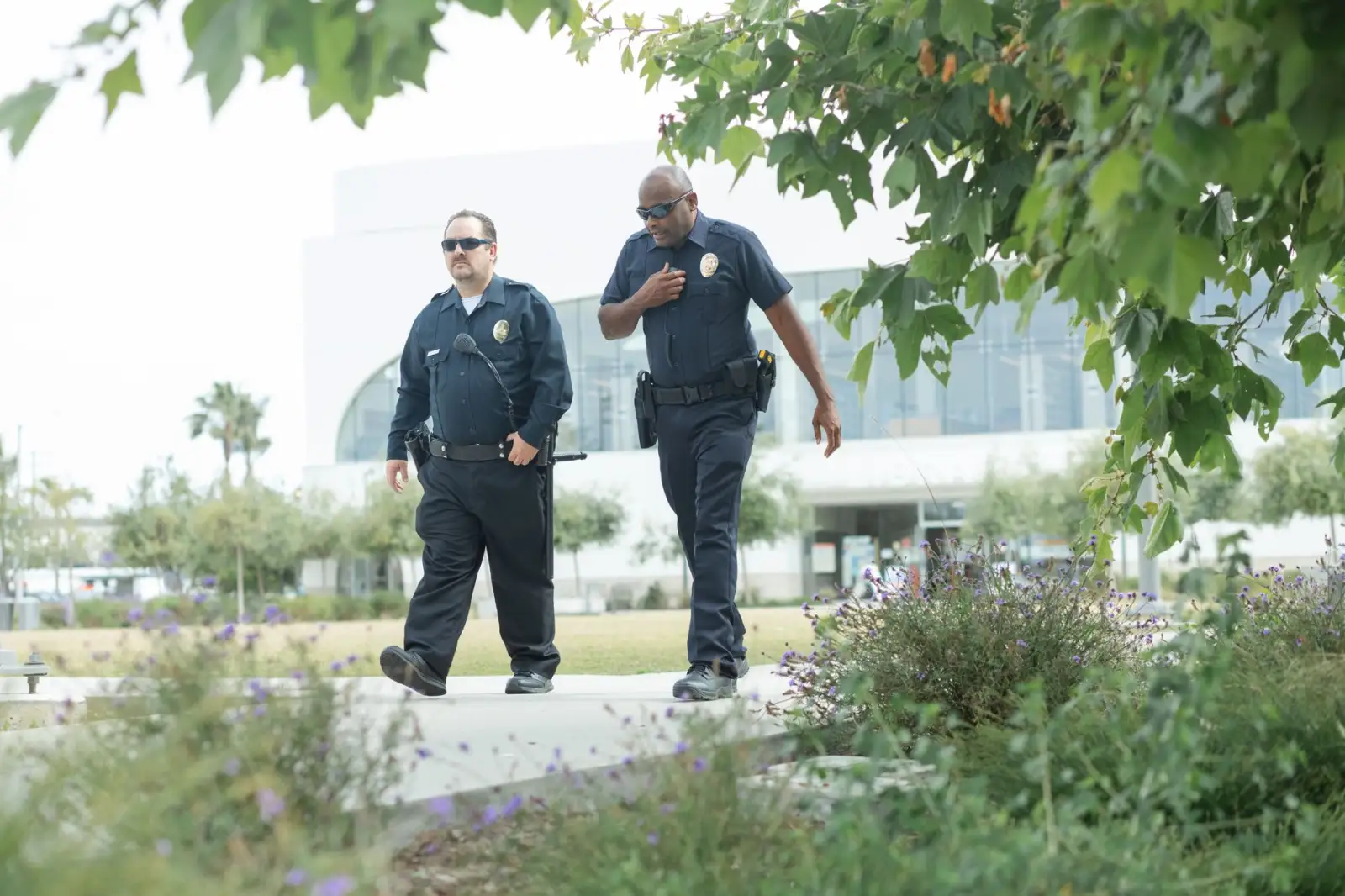 上海悦飞溪楼宇自控产品在商业办公建筑中的节能应用分析
